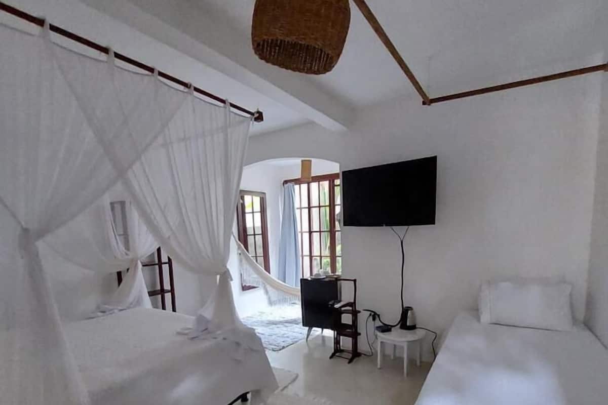 Family Suite, Courtyard View | 1 bedroom, free WiFi, bed sheets