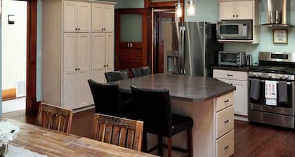 Sleeps 11+