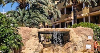 Apartment in Cascada de Las Marinas, 300m from the beach