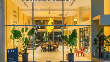 Vista frontal de la propiedad