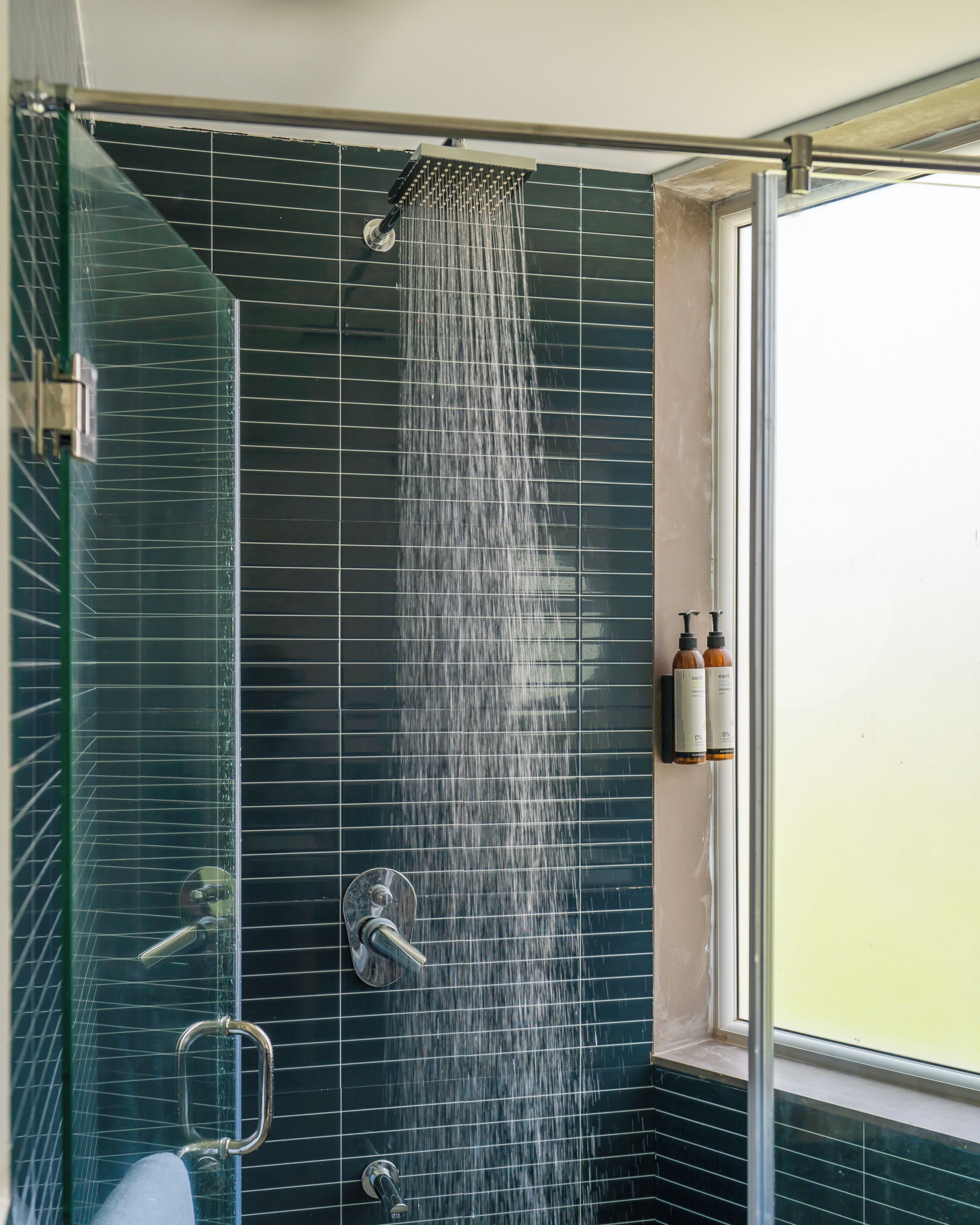 Executive-Studio, Kochnische | Badezimmer | Kostenlose Toilettenartikel, Haartrockner, Hausschuhe, Handtücher