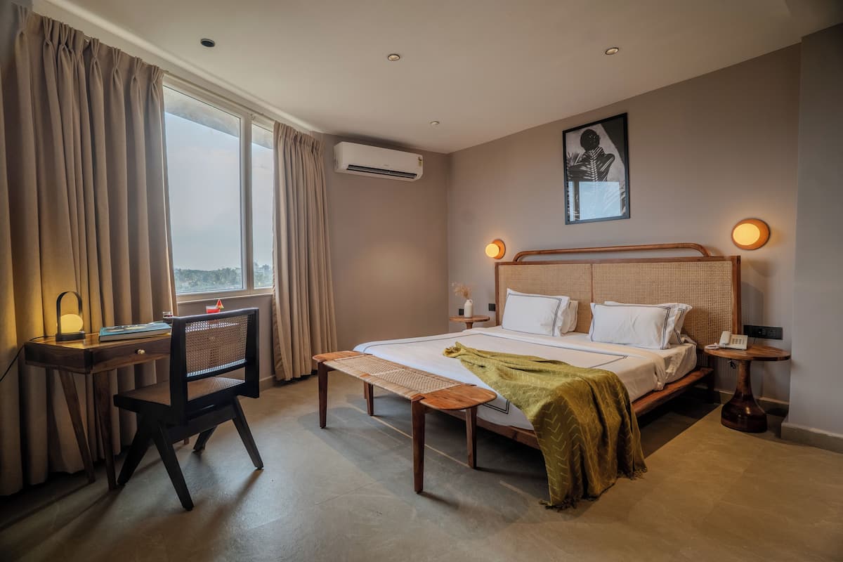 Presidential Studio | In-room safe, desk, laptop workspace, iron/ironing board