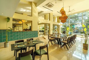 Cafe - Minimalist Panjim (Panaji)