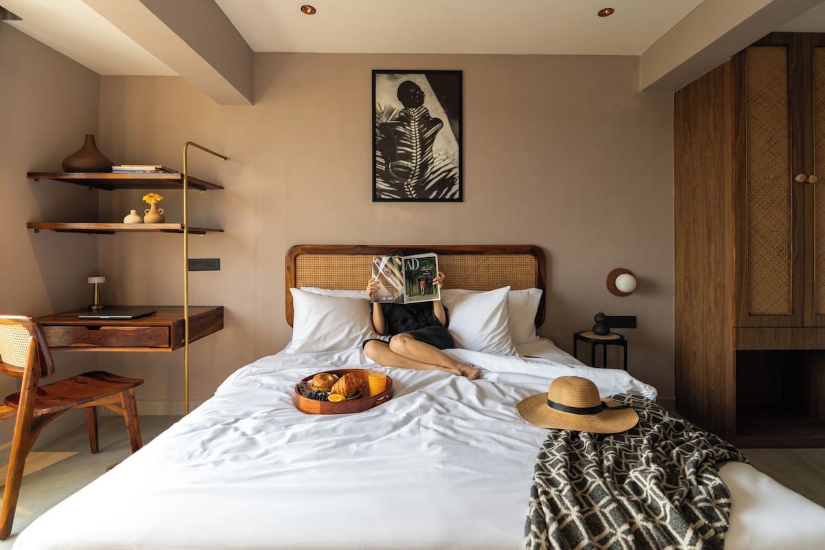 Superior King | In-room safe, desk, laptop workspace, iron/ironing board (on request)