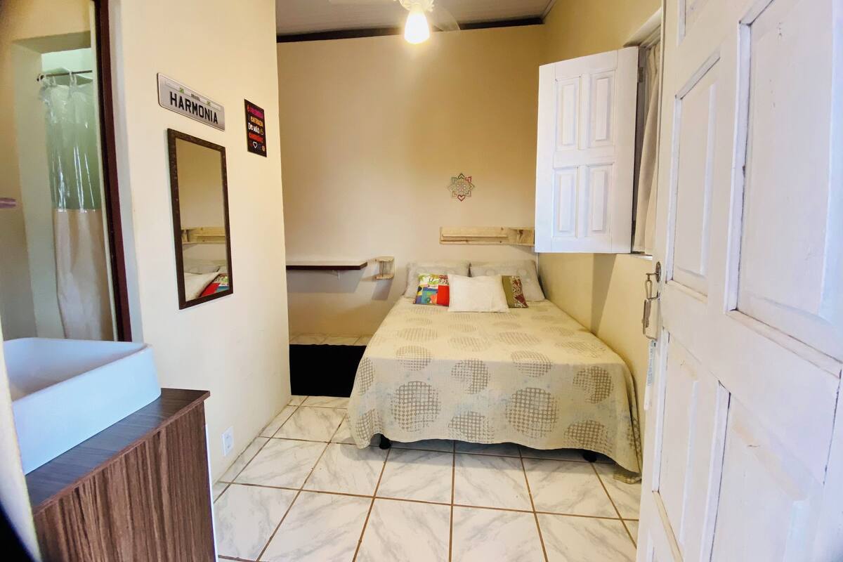 Habitación tradicional doble, vistas al patio | Wifi gratis y ropa de cama