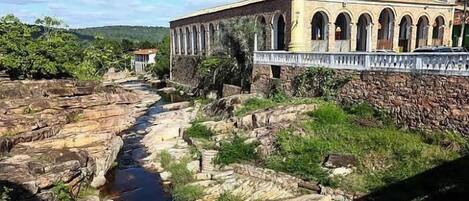 Vue sur la ville depuis l’hébergement