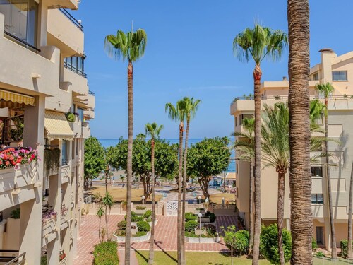 Montemar Puerto - Beachfront, Terrace, Swimming Pool. Sea Views