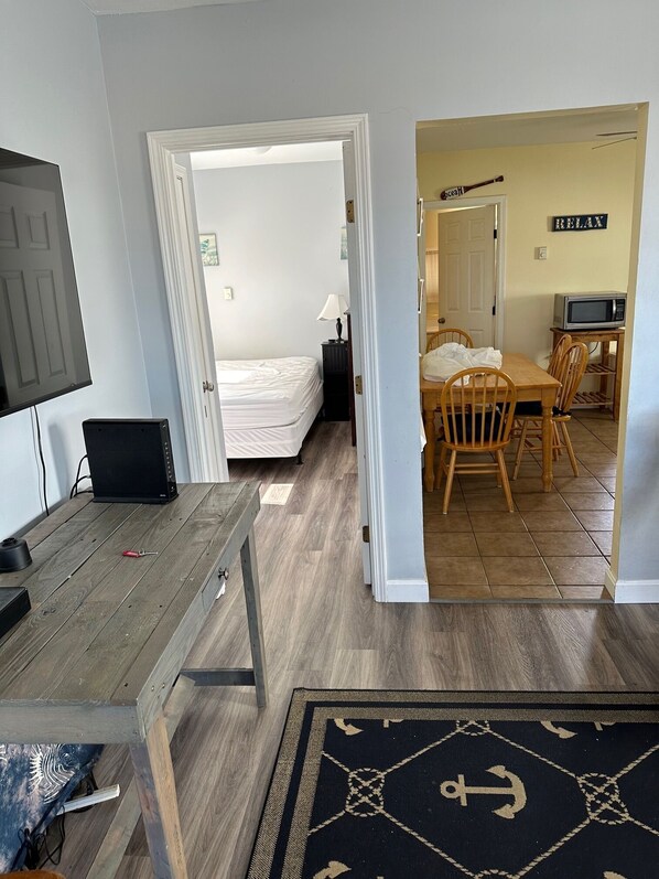 2 bedrooms, WiFi, bed sheets