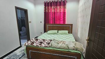 3 bedrooms, WiFi, bed sheets