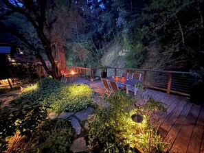 Outdoor dining - Either Way Hideaway (Boulder Creek)