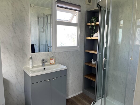 Douche, séchoir à cheveux