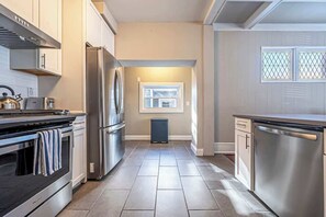 Coffee/tea maker, fridge, microwave, oven - Speakeasy, Hot tub, 1920s Family Beach Home (Atlantic City)