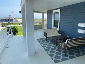 Unclassified image, 3 of 42, button - Custom beachfront beach pad - boardwalk walkout (Atlantic City)