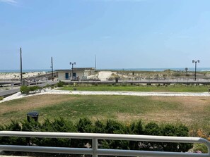 Property grounds - Custom beachfront beach pad - boardwalk walkout (Atlantic City)