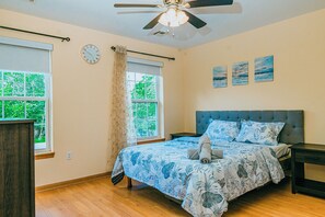 5 habitaciones, tabla de planchar con plancha y cuna de viaje 