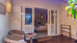 Bungalow – deluxe, bassengutsikt (Smugglers Hideaway) | Terrasse/patio