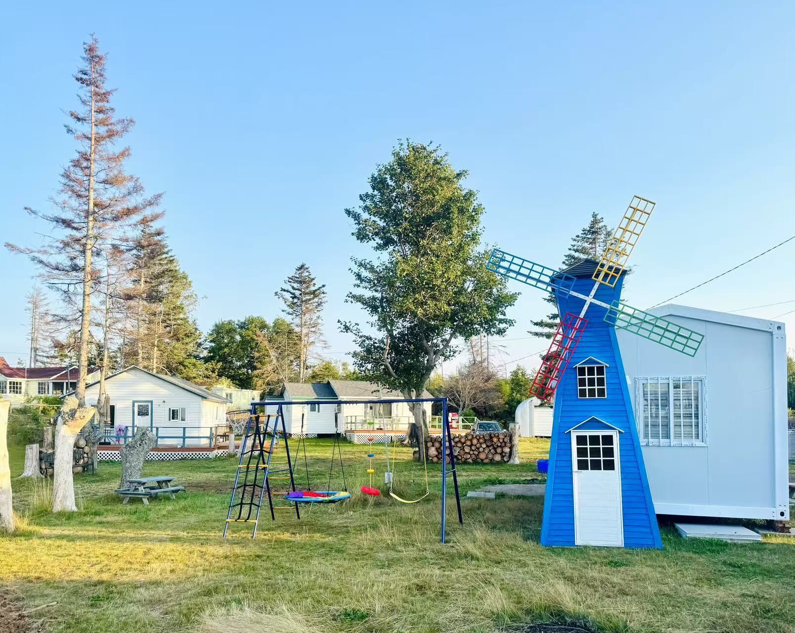 Children’s play area – outdoor
