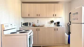 Maison Design, vue baie, cÎté jardin | Cuisine privée