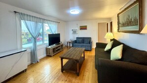 Elite House, Garden View | Living area - Skyline Terrace Cottages (Stanhope)