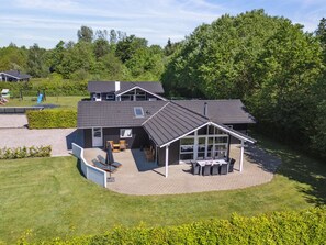 Outdoor dining - "Gunva" - 30km from the sea by Interhome (Toftlund)