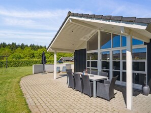 Outdoor dining - "Gunva" - 30km from the sea by Interhome (Toftlund)