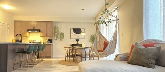 Spacious 2800 sqft home,18 mins to the falls & wineries. Perfect for families!