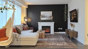 Smart TV, fireplace, table tennis