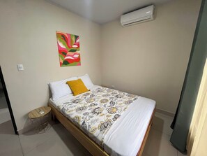 2 bedrooms, blackout curtains, iron/ironing board, free WiFi - Cozy Apartment 2 (La Fortuna)