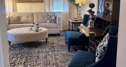 ⚜️Rivertown Retreat⚜️ Lewis & Clark stayed here. King bed.
Sleeps 4