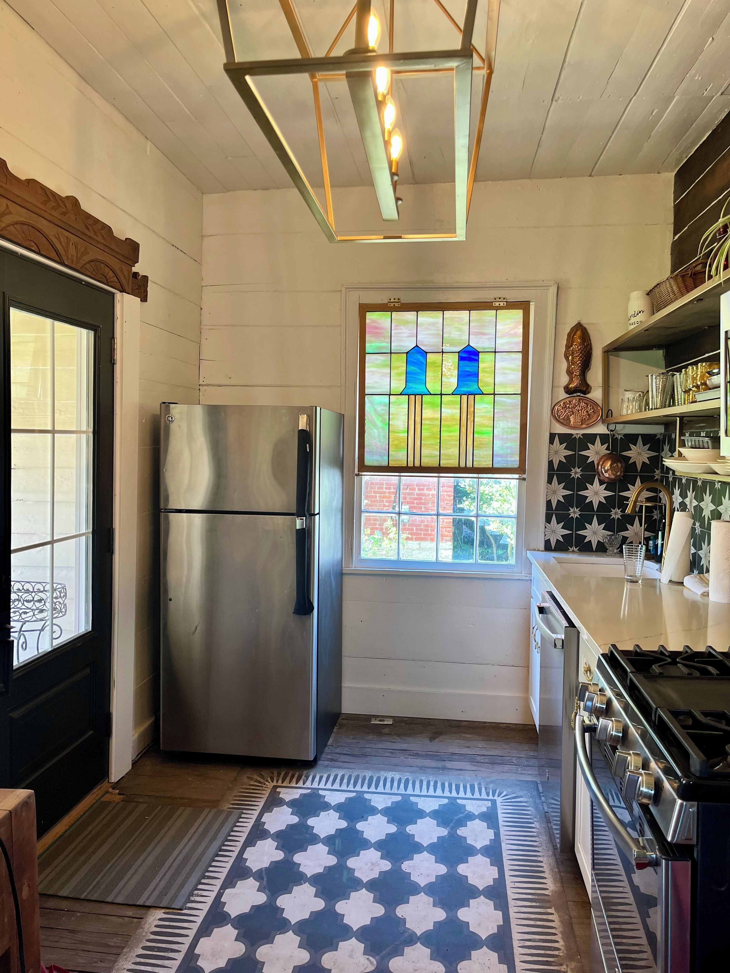 雪櫃、微波爐、焗爐、爐具