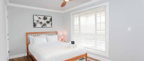 2 habitaciones, tabla de planchar con plancha, wifi y ropa de cama