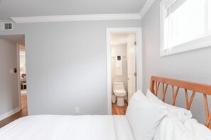 2 Schlafzimmer, Bügeleisen/Bügelbrett, WLAN, Bettwäsche