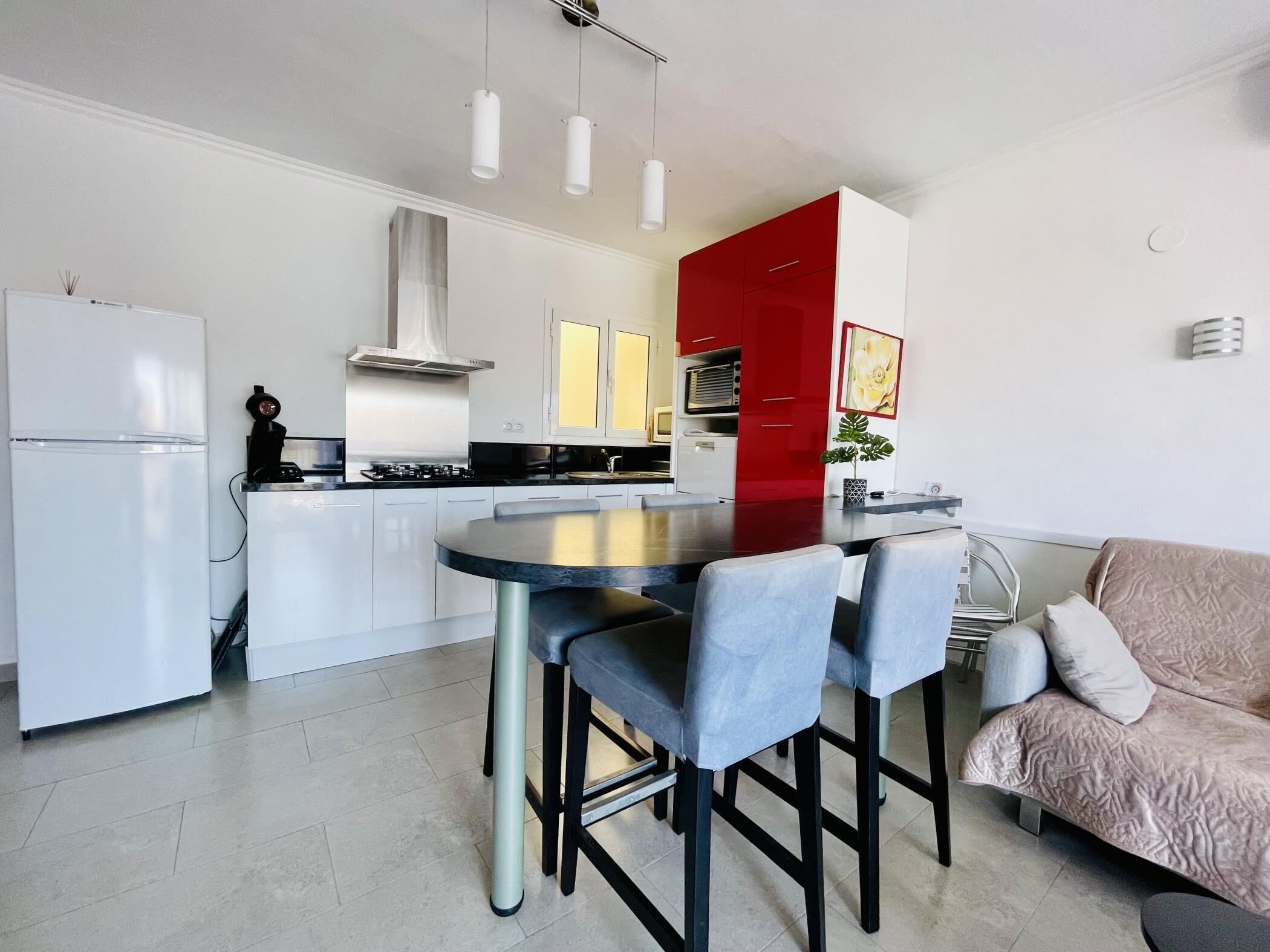 Fridge, microwave, oven, dishwasher