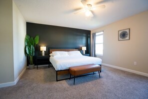 6 bedrooms, desk, iron/ironing board, travel cot - 6BD Storey Lake Pool Home with Resort Amenities near DISNEY (Kissimmee)