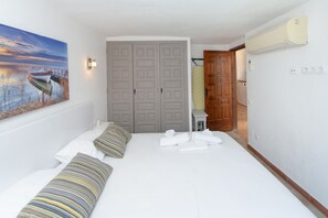 3 Schlafzimmer, Bügeleisen/Bügelbrett, Bettwäsche