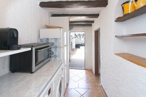 Refrigerador, microondas, horno, lavavajillas