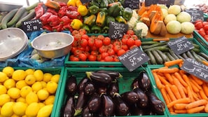 Alimentos y bebidas