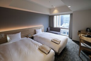 Kyoto Tower View Twin Non Smoking | Down comforters, in-room safe, desk, blackout drapes - ALA HOTEL KYOTO (Kyoto)
