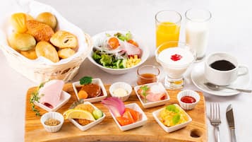 Daily buffet breakfast (JPY 3000 per person)