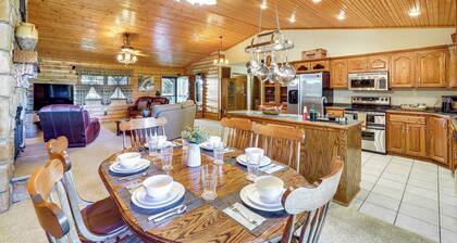 'Just a Cast Away' Cassville Cabin w/ Covered Deck