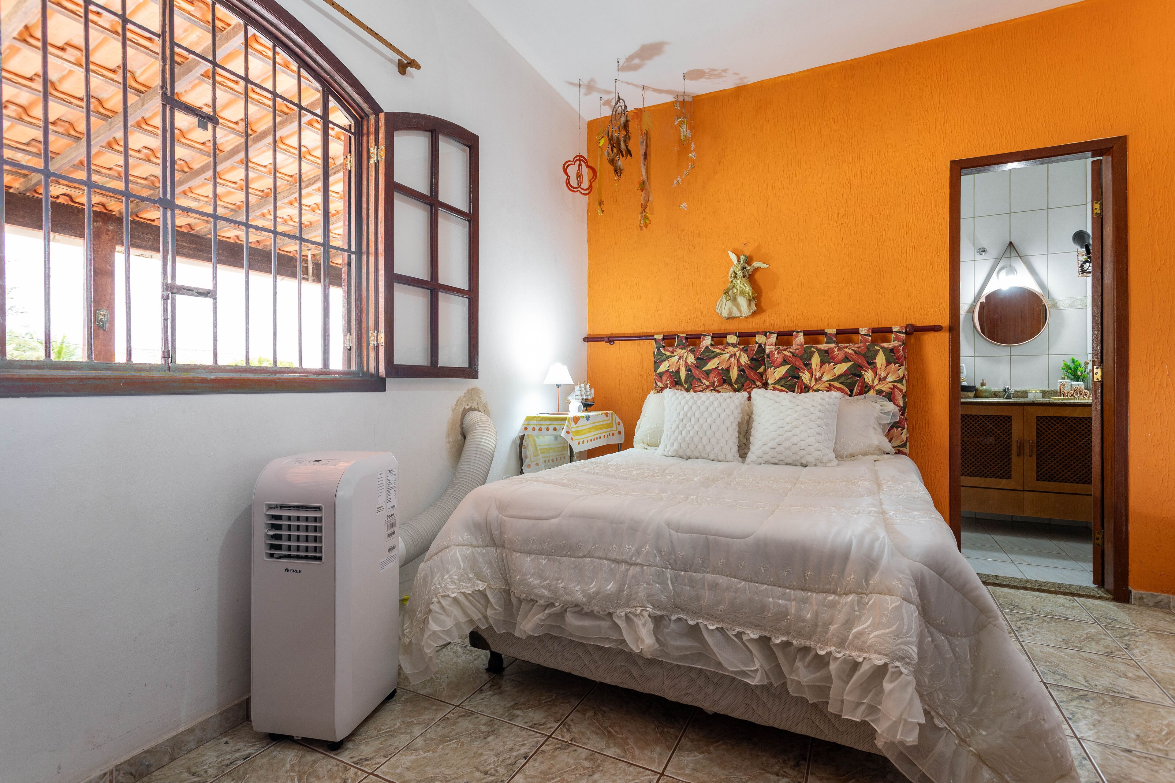 3 Schlafzimmer, Schreibtisch, Bügeleisen/Bügelbrett, Reisekinderbett