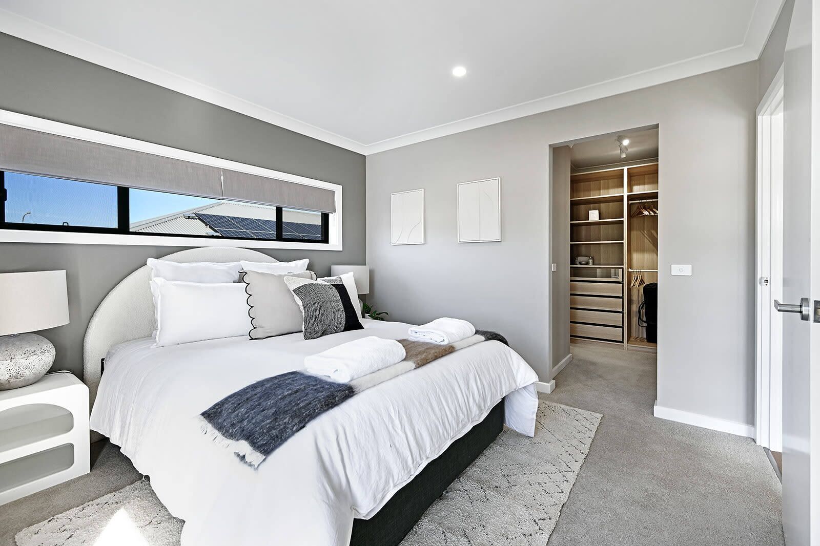 4 bedrooms, desk, iron/ironing board, travel crib