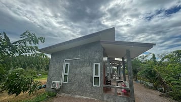 Bagian depan properti