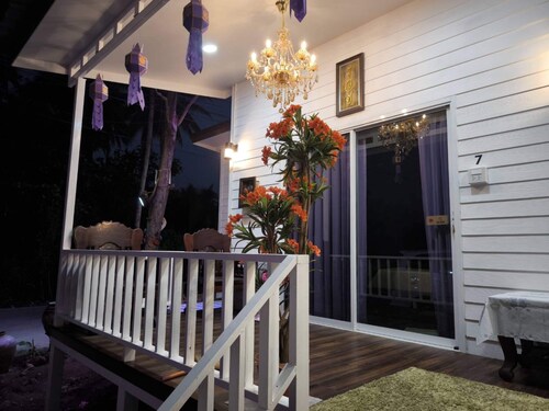 Toraneethai Homestay Amphawa