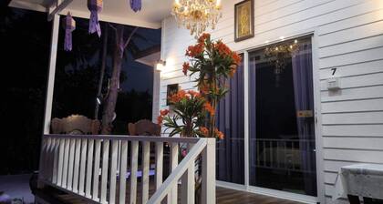 Toraneethai Homestay Amphawa