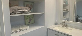 One bedroom with attached bath for one guest ony.
