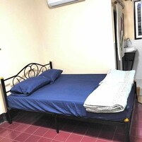 Caja de seguridad en la habitación y decoración personalizada 