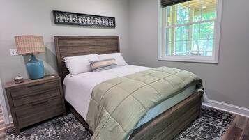 2 bedrooms, iron/ironing board, free WiFi, bed sheets