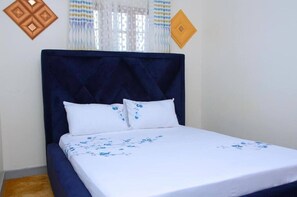 Deluxe Bungalow | 3 bedrooms, free WiFi - Melloz Cozy Homes (Kampala)