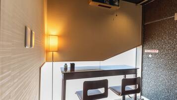 Shared Dormitory, Mixed Dorm, Non Smoking, Shared Bathroom (with TV, Outlet, Wifi) | Free WiFi